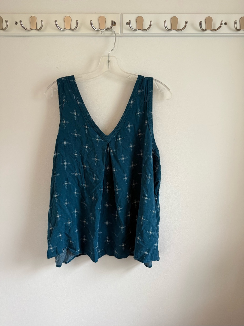 torrid Teal Star-Print V-Neck Tank